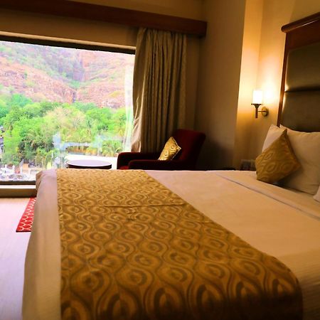 Hotel Raj Park- Hill View Tirupati Exteriér fotografie