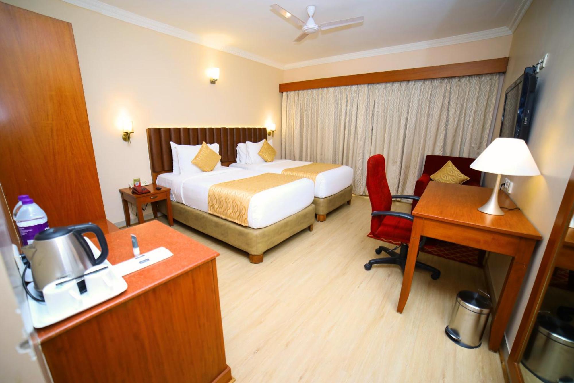 Hotel Raj Park- Hill View Tirupati Exteriér fotografie