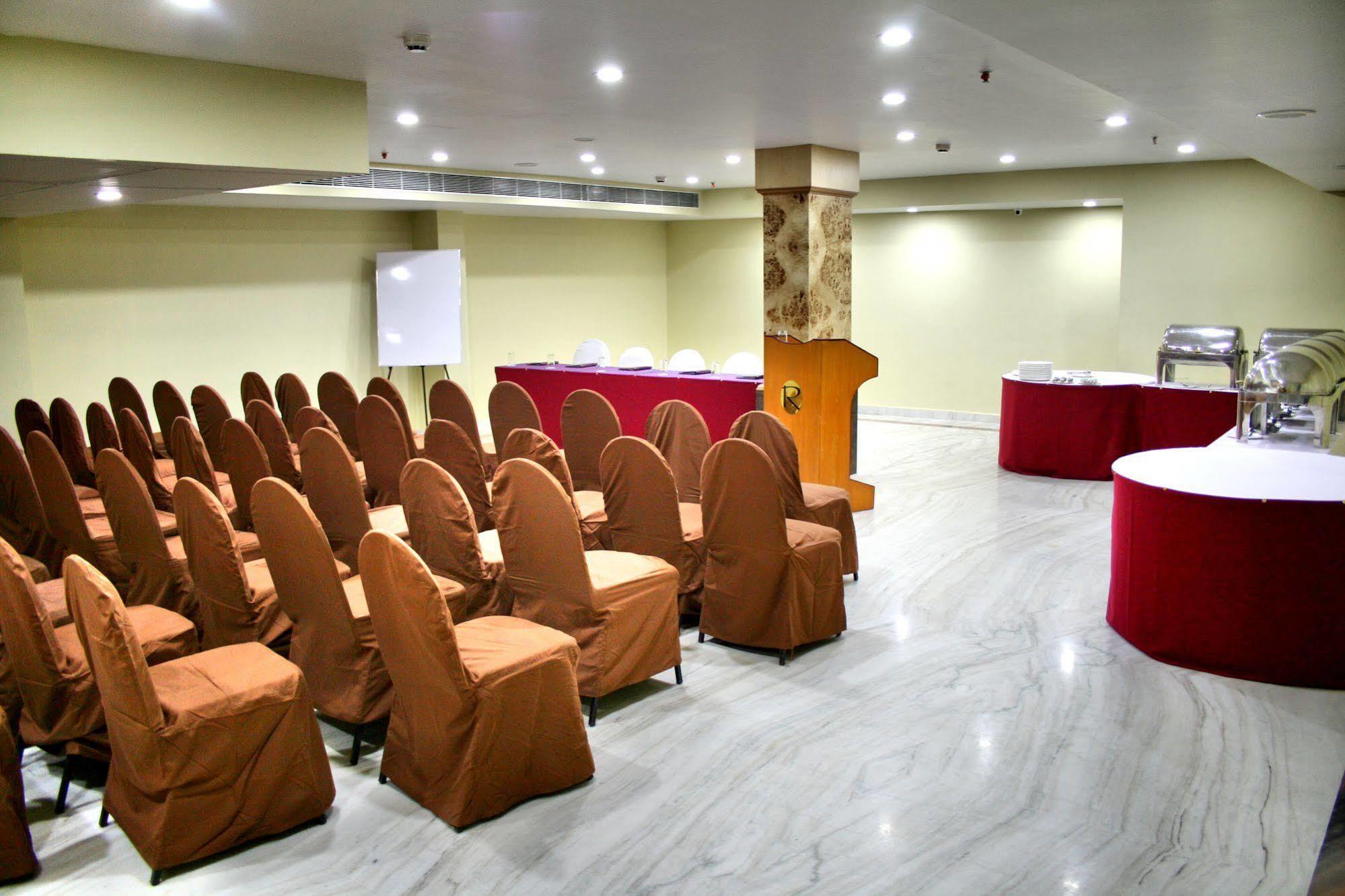 Hotel Raj Park- Hill View Tirupati Exteriér fotografie