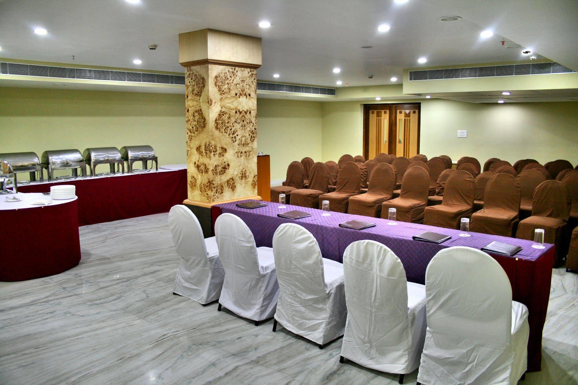 Hotel Raj Park- Hill View Tirupati Exteriér fotografie
