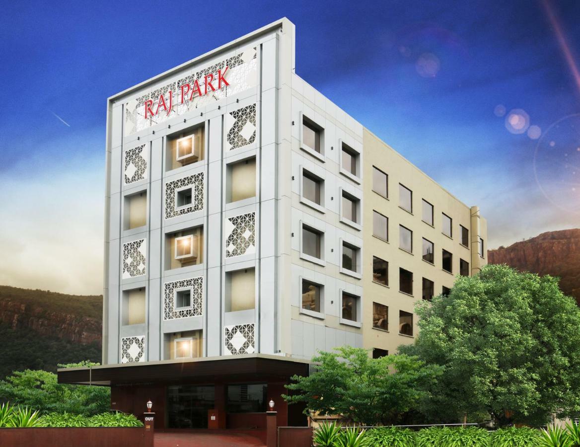 Hotel Raj Park- Hill View Tirupati Exteriér fotografie